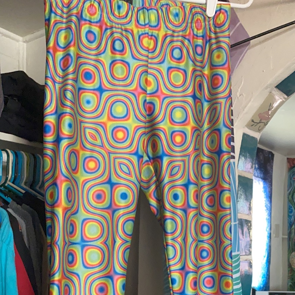 Trippy psychedelic leggings
